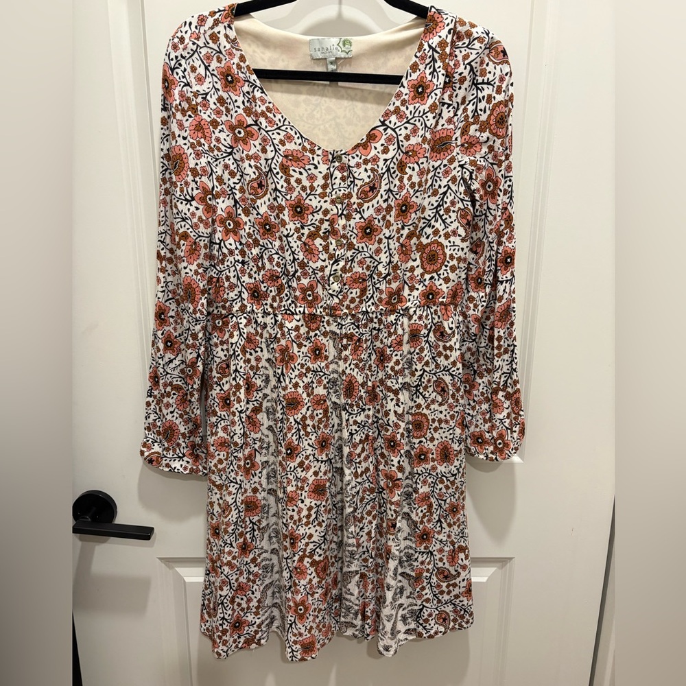Sahalie Salmon and White Floral Long Sleeve Dress 🍣